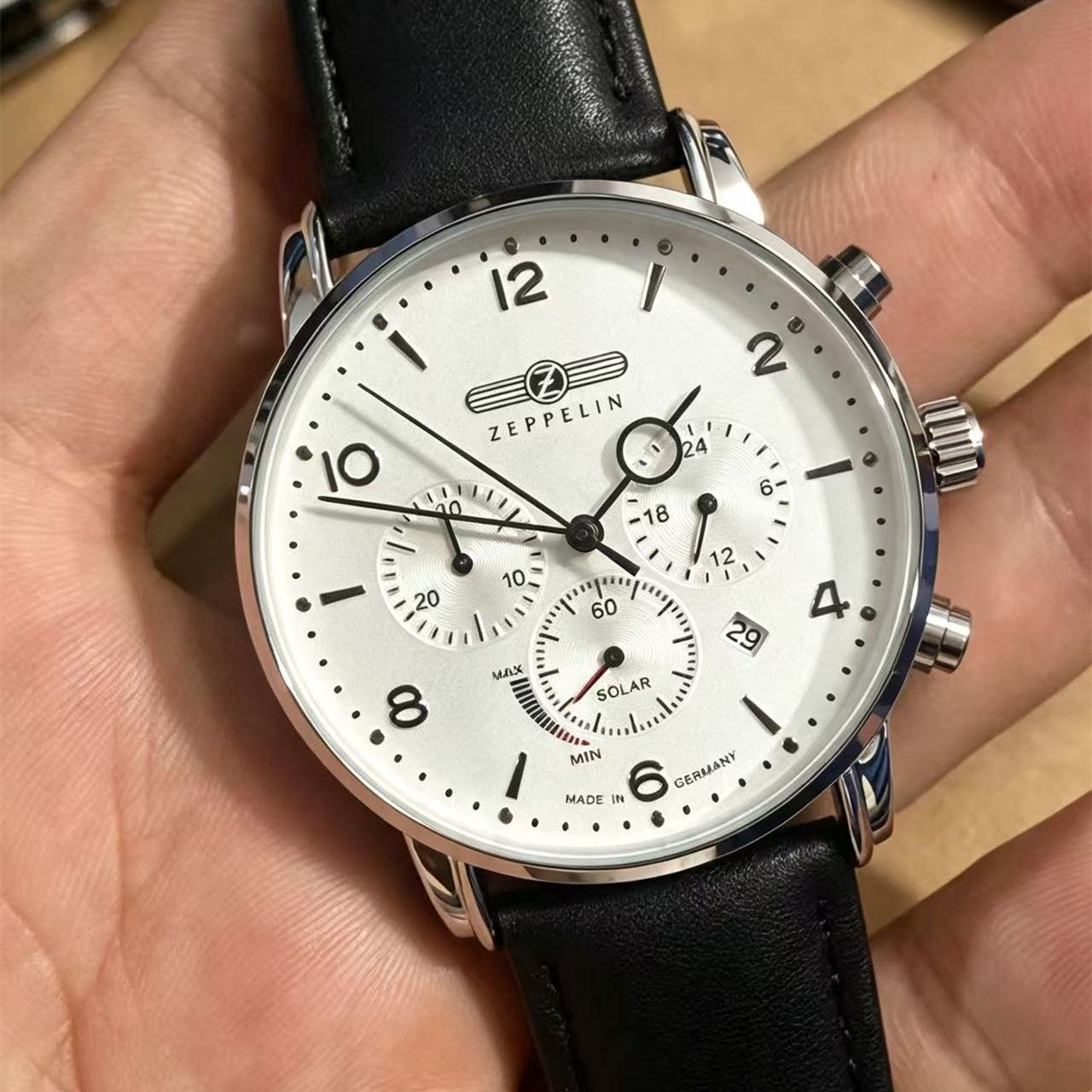 นาฬิกาข้อมือผู้ชาย Zeppelin Ai - Leather Watch Band Men บทวิจารณ์และราคา